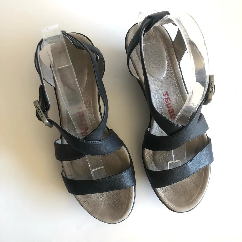 Tsubo Olivette Black Leather Wedge Sandal